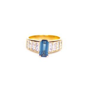 Vintage‎ Sapphire Crystal Cocktail Ring